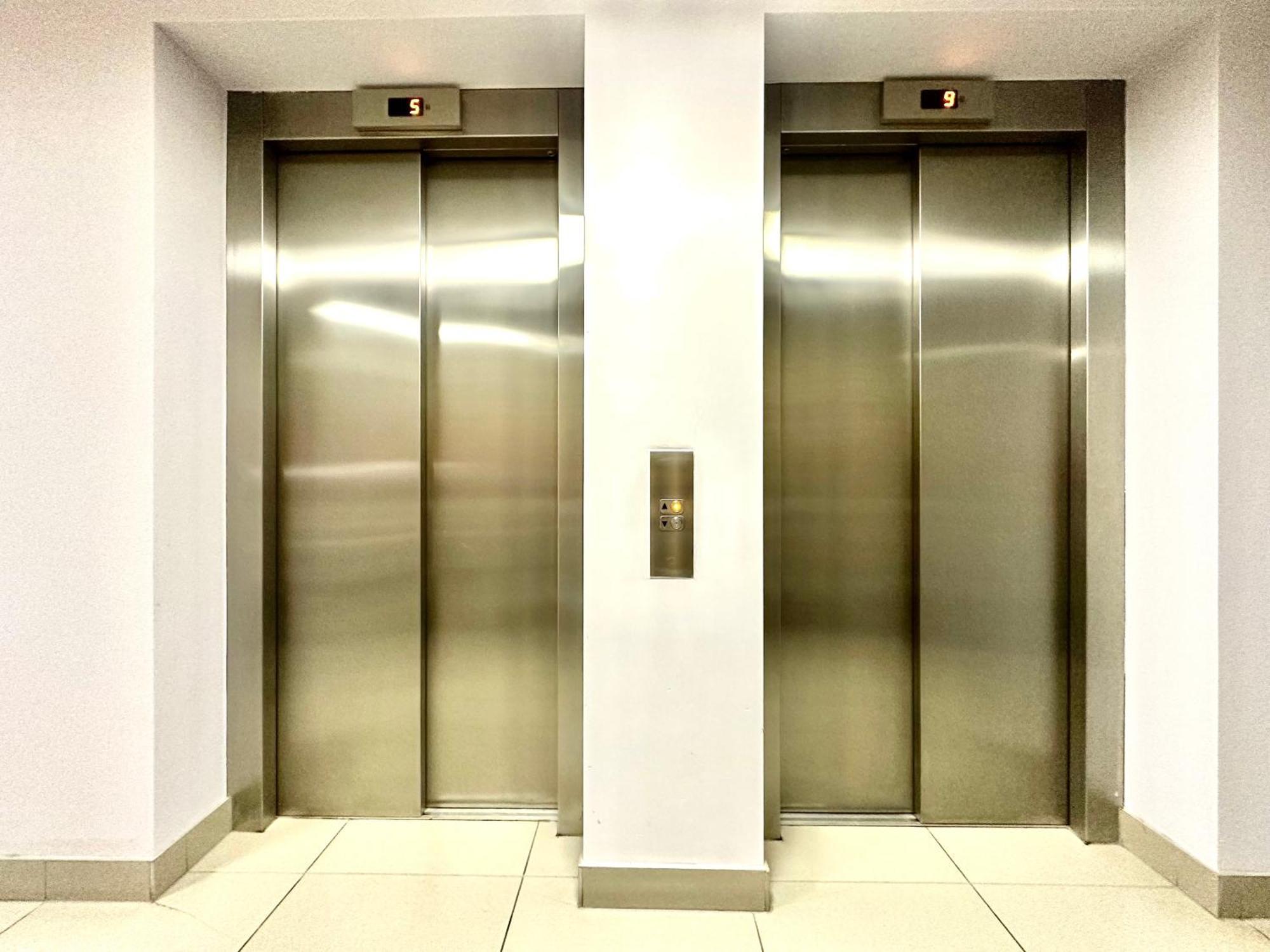 Podwale 2 Apartment - Self Check-In 20H ~Parking & Lift Вроцлав Экстерьер фото